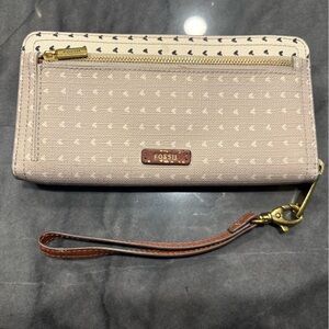Fossil Tan and Brown Leather Wristlet